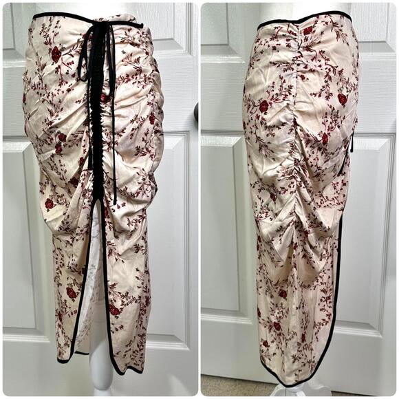 NEW Lovers + Friends Ivory Floral Ruched Midi Skirt Women’s S - Picture 2 of 7
